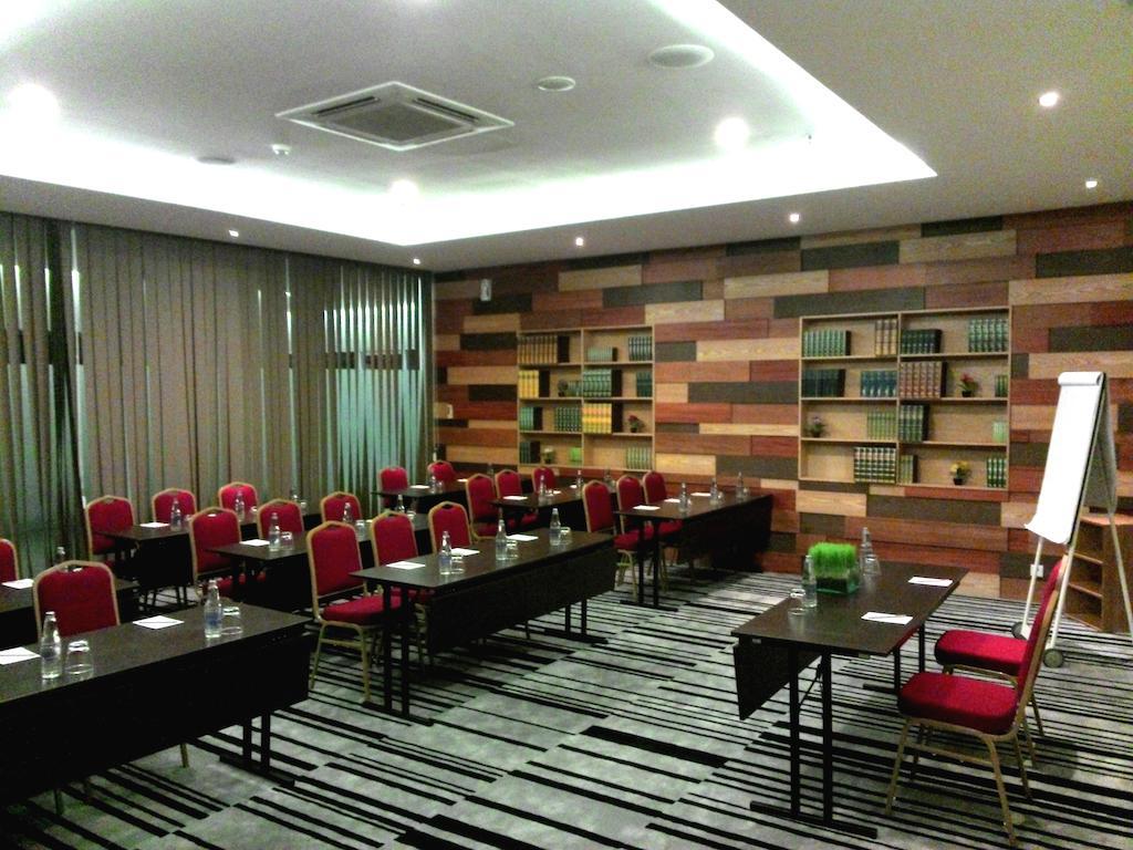 Harvestland Hotel Bali Kuta  Exterior photo