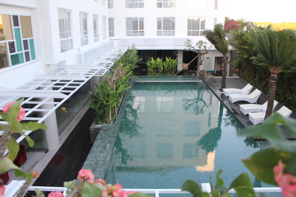 Harvestland Hotel Bali Kuta  Exterior photo
